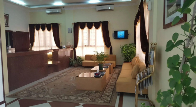 Al Ayjah Plaza Hotel, Reservar Hotel Sur Al Sharqiyah