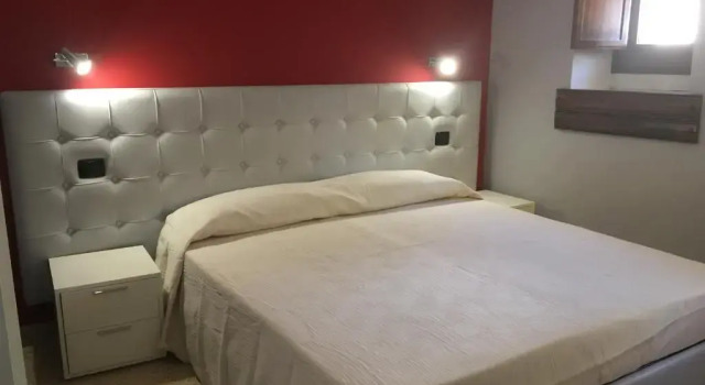 Коттедж с 3 комнатами B&B Pegaso