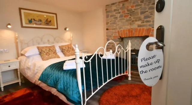 Carew Inn, Забронировать Отель Кэру Южный Уэльс
