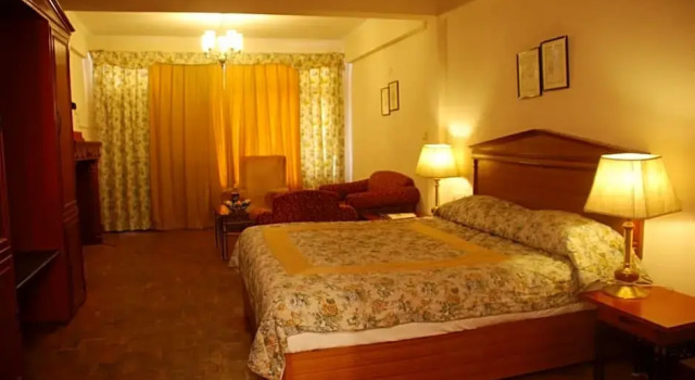 Семейный номер Standard Classic The Mall Hotel
