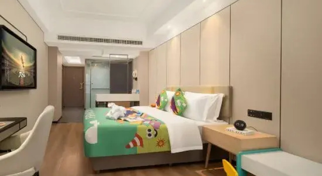 Семейный люкс Merlinhod Hotel (Xi'an Xiaozhai Dayan Pagoda Tang Paradise Store)