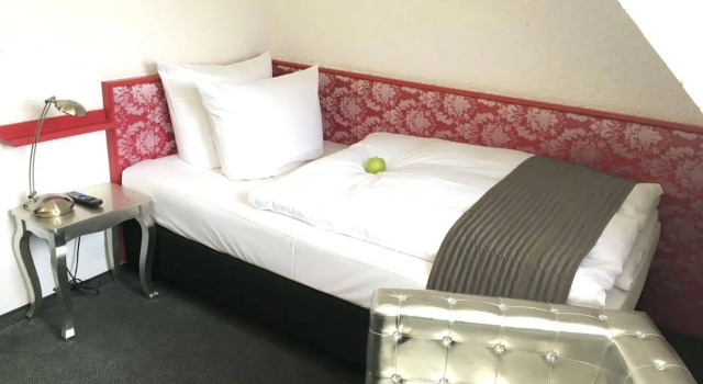 Hotel H.E.Y.M.A.N.N.