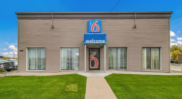 Motel 6-Fargo, ND - West Acres - North Fargo, Забронировать Мотель Отели Фарго с бассейном, рядом с Roger Maris Museum, Бассейн