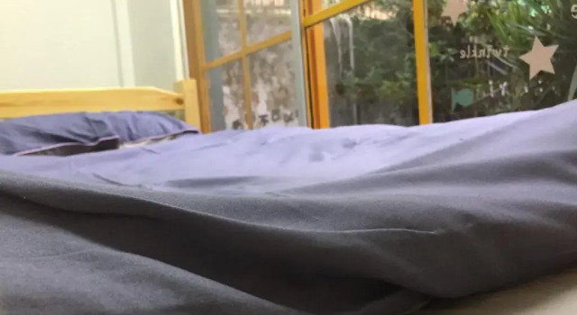 Кровать в общем номере No. 6 Cuobian Hostel