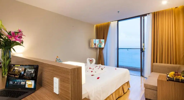 Двухместный номер Standard с балконом и с видом на море King Town Grand Hotel & Wedding Center