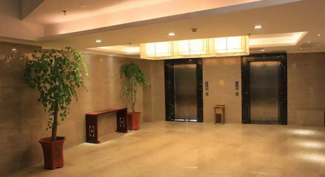 Sofis Tian Tian Holiday International Hotel, Book Hotel Huli 