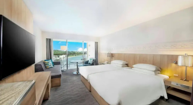Двухместный клубный номер Standard с красивым видом из окна Renaissance Okinawa Resort