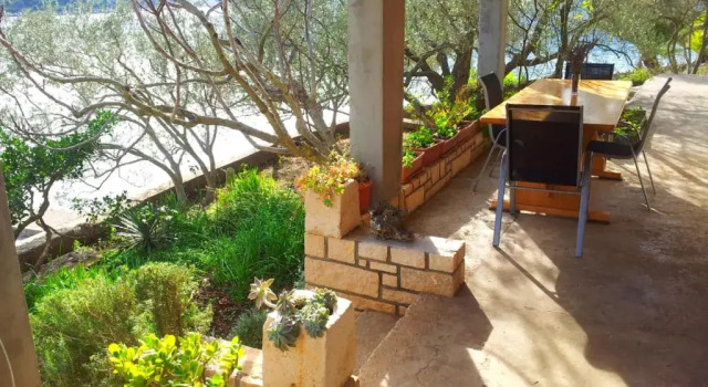 Коттедж c 1 комнатой с видом на море Getaway Beach House