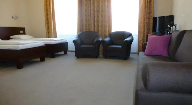 Трёхместный номер Superior Hotel Cesarski - Kaiserhof