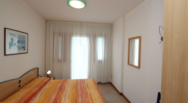 Seafront Apartment With Shared Pool, Prenota Appartamento Hotel a Veneto con parcheggio, Parcheggio