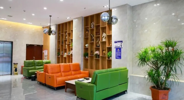 Greentree Inn Ankang Chengpeng Mechatronics City B, Prenota Hotel Ankang Shaanxi