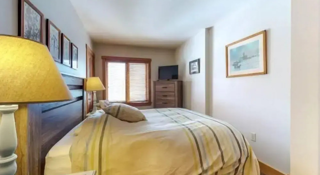 1 Bedroom Colorado Mountain Vacation Rental in River Run Village with Convenient Access to Ski Slopes
