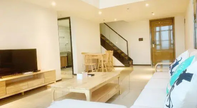 Трёхместный люкс с 2 комнатами Danzhou Mingyang Homestay