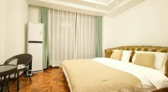 Люкс Business с 4 комнатами Summer Homestay (Changbai Mountain Edelweiss Deer Taming Garden Branch)