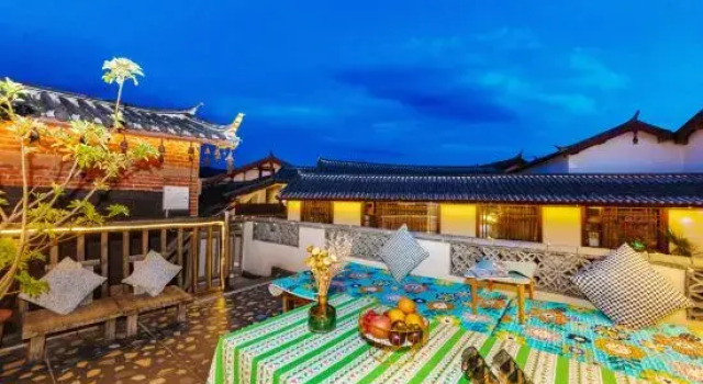 The Old Town of Lijiang Yunshui · Old town palace Linxi Xiaoyin Resort (Sifang Street Store), Забронировать Курортный отель Лицзян Юньнань, рядом с Улица Сквер-стрит Древнего города Даянь