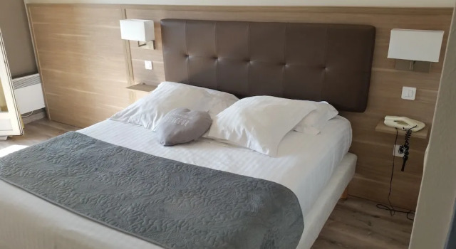 Двухместный номер Superior с балконом Hôtel Les Comtes de Pardiac