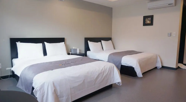 Четырёхместный семейный номер Standard Persimmon Tourist Hotel