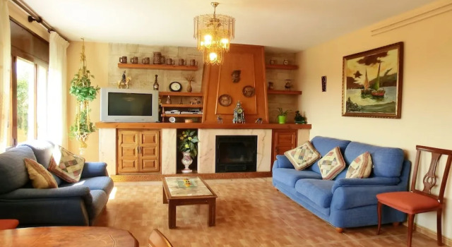 Семейная вилла с 6 комнатами с красивым видом из окна 104648 -  Villa in Blanes