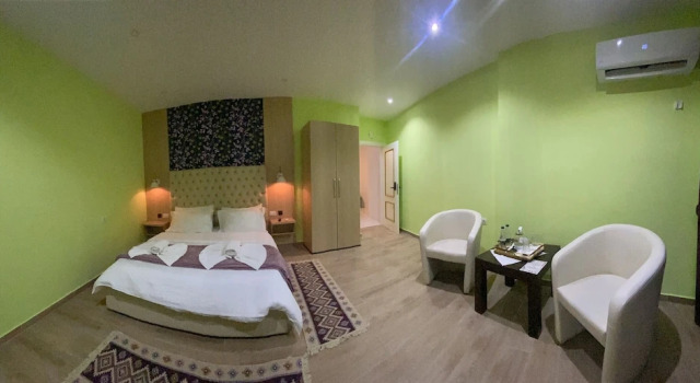 Hotel Pilo Lala Konjat, Забронировать Отель Люшня Фиери