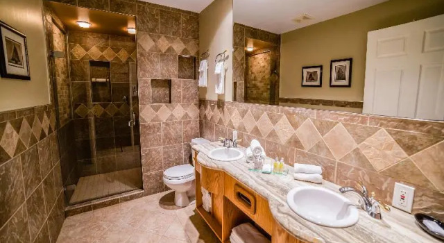 Люкс Prestige Hudson Bay Lodge & Conference Centre, WorldHotels