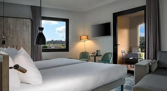 Номер Deluxe с видом на город SOWELL HOTELS Les Chevaliers