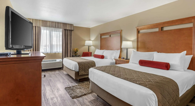 Четырёхместный номер Standard Best Western Rory & Ryan Inns