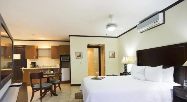 Полулюкс Hotel Villa Los Candiles