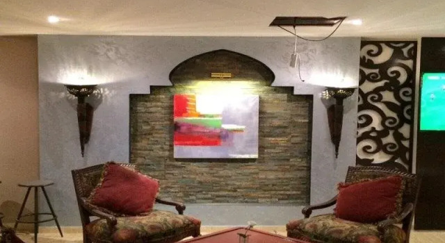 Majestic Inn