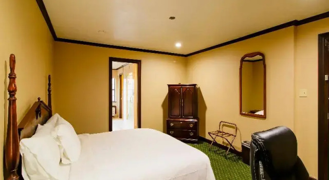 Номер Classic OYO Pinewood Inn & Suites Silsbee