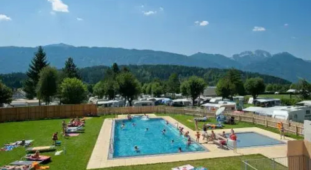 Schluga Spa Apartments & Mobile Homes