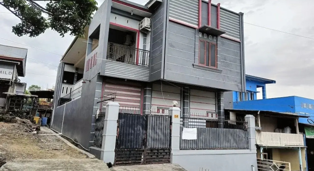 OYO 93731 Amas Syariah, Prenota Hotel Parepare 