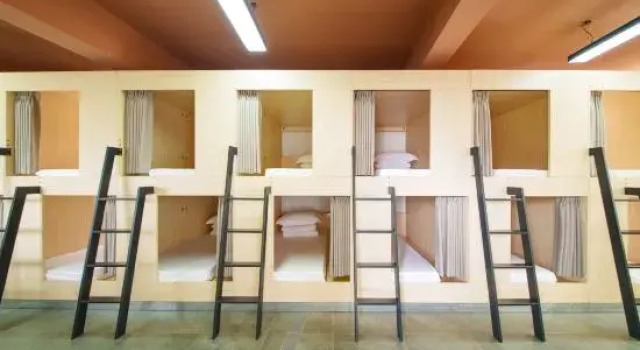 Кровать в общем номере (мужской номер) YanYujian youth hostel