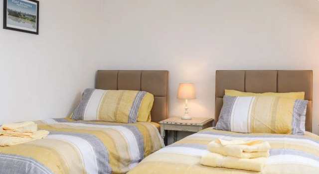 Capel Hermon, Book Hotel Valley Anglesey