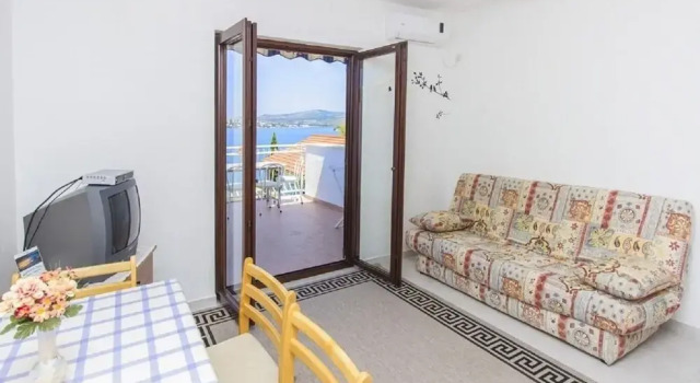 Milans - 25m From the Beach - A4, Забронировать Отель Рогозница Шибенско-Книнская жупания