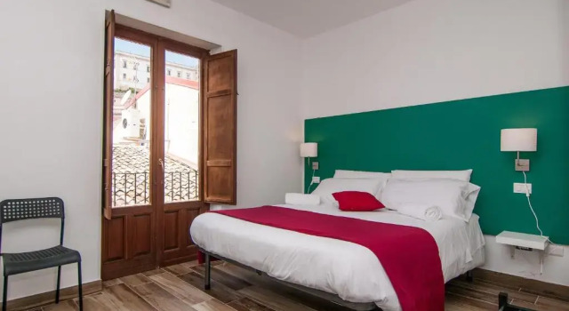 Семейный номер Standard с балконом Modica Old Town Rooms