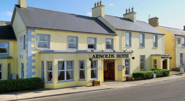 Arnolds Hotel & Riding Stables, Book Hotel Hoteller i Wild Atlantic Way med parkering, Parkering