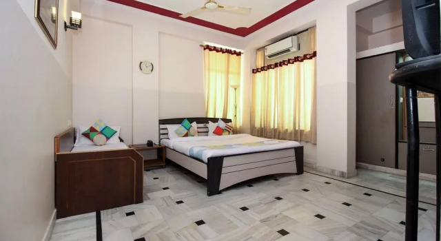 OYO Home 18384 Fabulous Stay, Забронировать Отель Отели штата Раджастхана с парковкой, Парковка