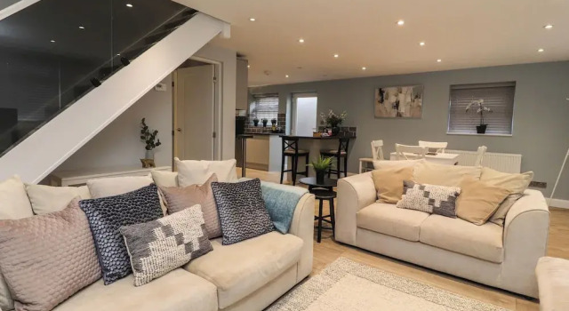 The Bungalow at 46 Church St, Book Vacation Home Chorley Lancashire