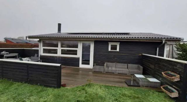 "Ritha" - 175m from the sea in SE Jutland, Book Hotel Hotels in Børkop with Parking, Parking