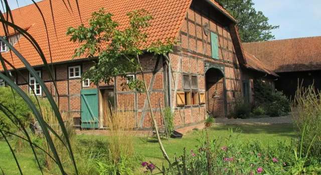 Spacious Apartment with Garden, Забронировать Апартаменты/квартира Отели Ланглинген с парковкой, Парковка