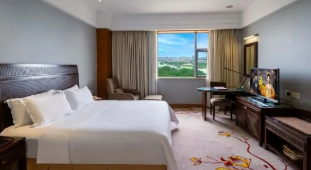 Люкс с видом на реку Daqian International Hotel