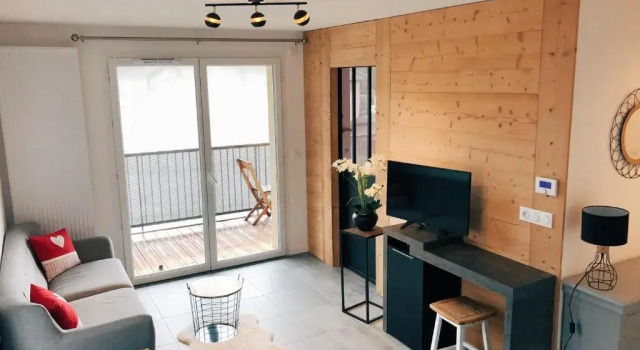 Charmant appartement, Prenota Appartamento Hotel a Alvernia con parcheggio, Parcheggio