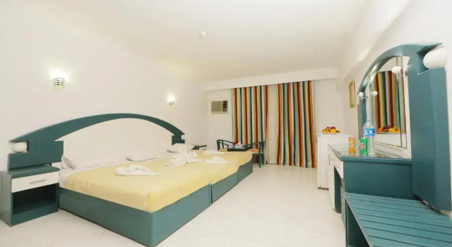 Трёхместный номер Standard Отель Golden Beach Resort - Ras Sudr