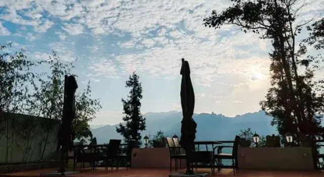 Enshi Grand Canyon Scenic Area Zhuwai Tingfeng Homestay, Забронировать Отель Отели Округа Эньши с парковкой, Парковка
