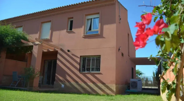 Villa Aznalcazar, Book Villa Sommerhuse i Huelva, Hytte