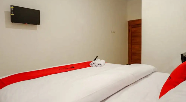 Семейный номер Standard RedDoorz at Losari Area 2 Makassar