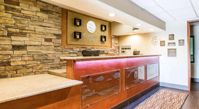 Comfort Inn Wings Stadium, Buchen Sie Hotel Kalamazoo Michigan