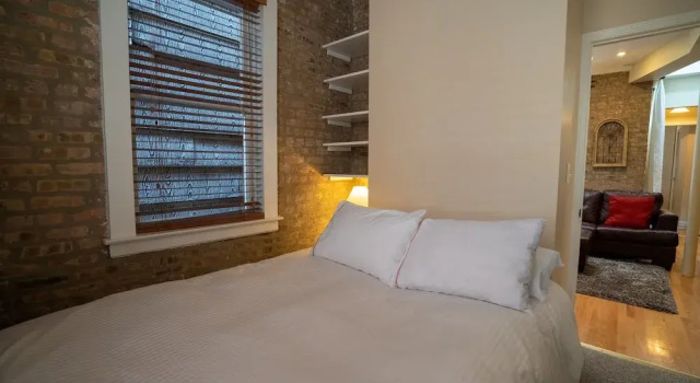 Люкс Old Town Suites Operated by Roscoe Village Guesthouse