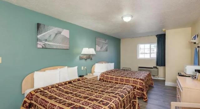 Четырёхместный номер Standard Stay Express Inn Elko