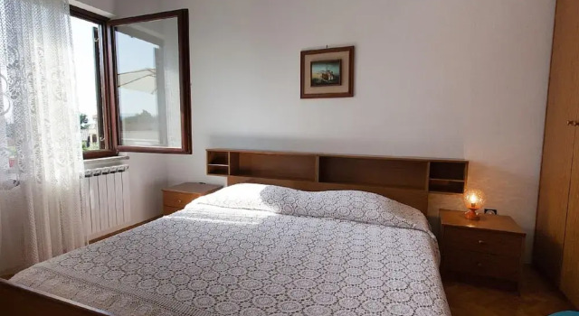 Nice Apartment With Terrace & Grill, Rezerwuj Apartament Hotele w Kvarner Islands z parkingiem, Parking